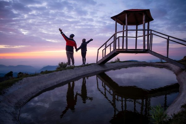 Où trouver une location de vacances en Toscane avec des cours de cuisine italienne et des visites de fermes locales?